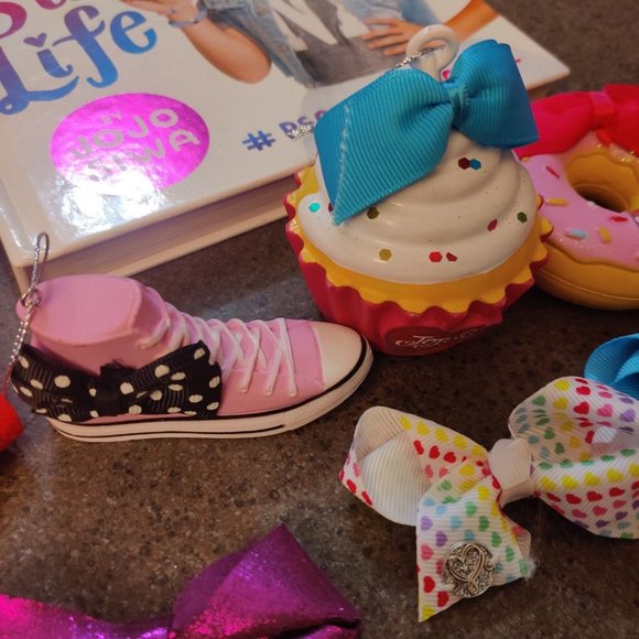 Jojo Siwa Lot 1 Book 3 Big Bows 4 Small Bows 3 Christmas Ornament Set 1 Stocking - Picture 4 of 9